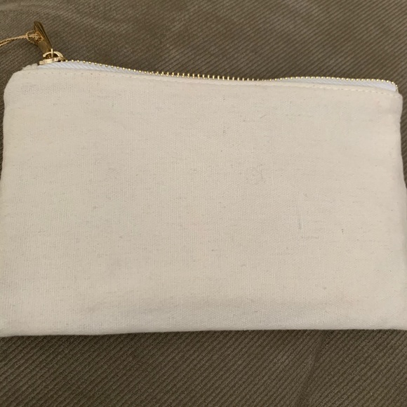 “YOU’RE PRETTY” CANVAS POUCH - Picture 4 of 5